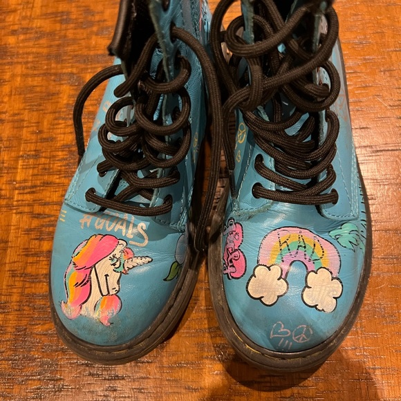 Blue Dr Martens boots - Picture 7 of 13